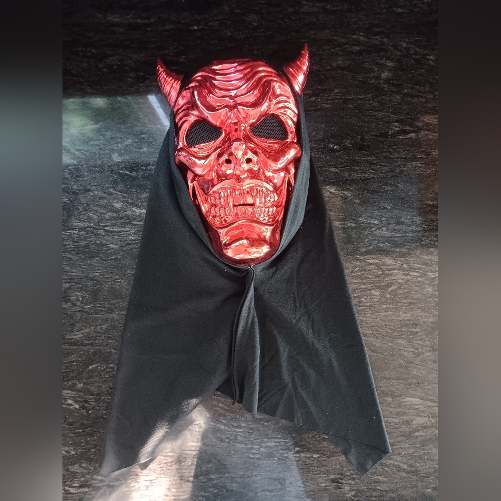 Metallic Red Devil Halloween Mask - Picture 4 of 5